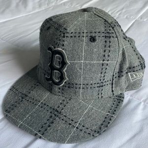NEW ERA PLAID GREY BOSTON RED SOX FITTED HAT, 7.25